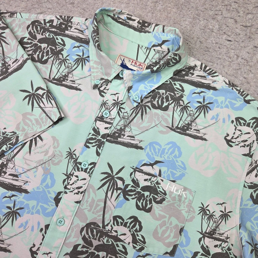 HUK Fishing Shirt Mens XL Blue Hawaiian Floral Palm Trees Short Sleeve Button Up